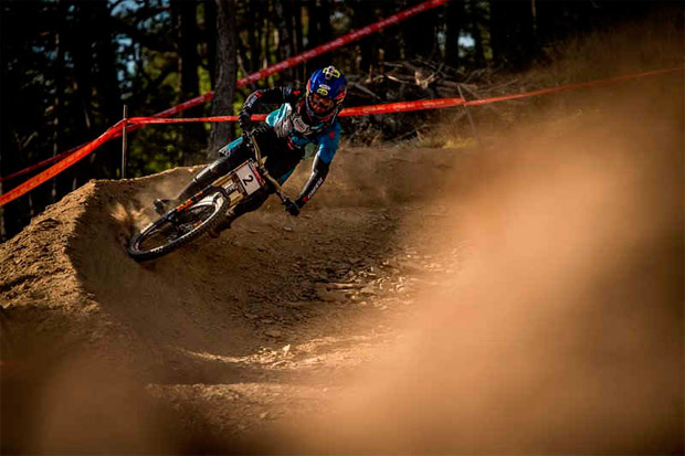 Aaron Gwin y Rachel Atherton, vencedores de la Copa del Mundo UCI DHI 2016