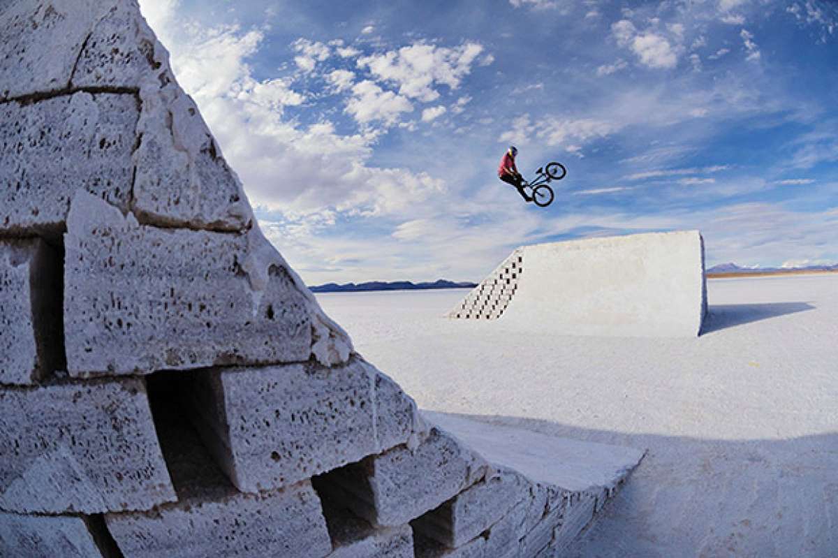 Así vuela Daniel Dhers en el BMX Park más 'salado' del mundo