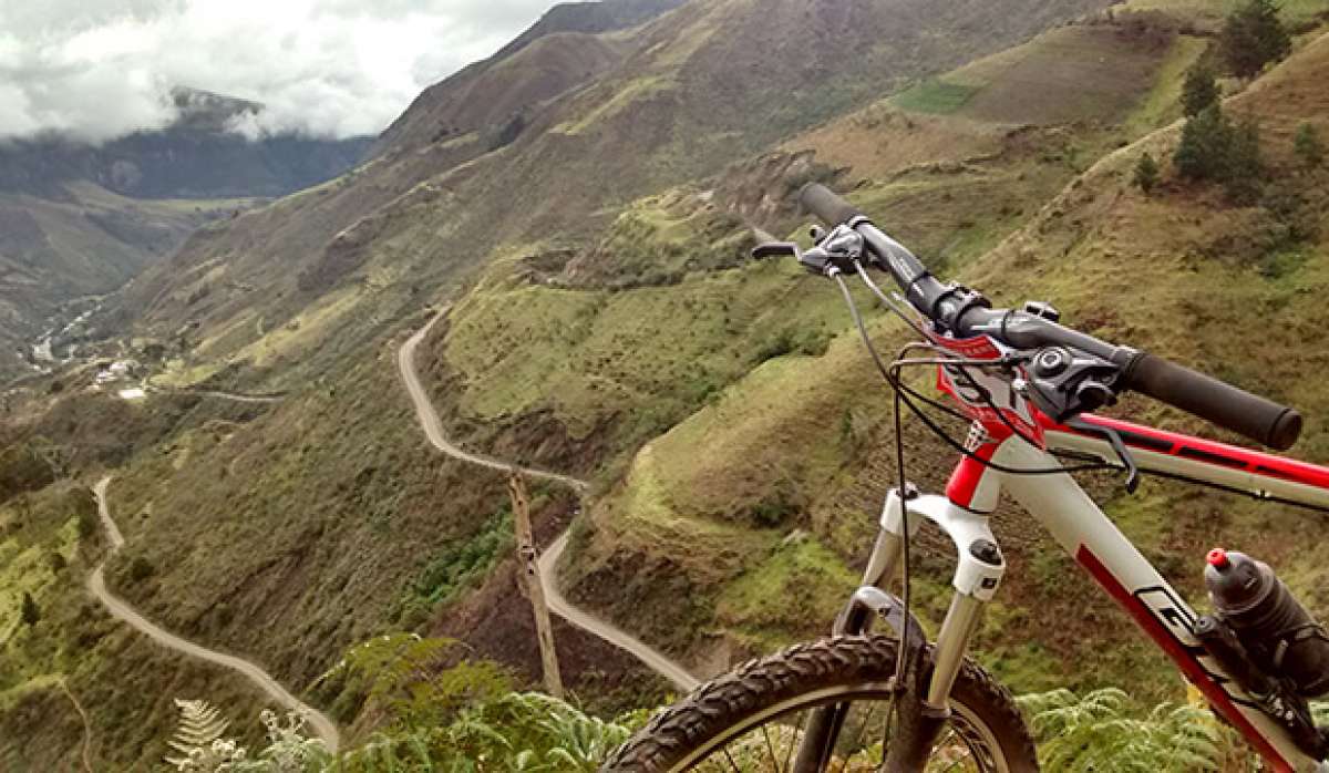 En TodoMountainBike: La foto del día en TodoMountainBike: 'Descenso Laguna Verde'