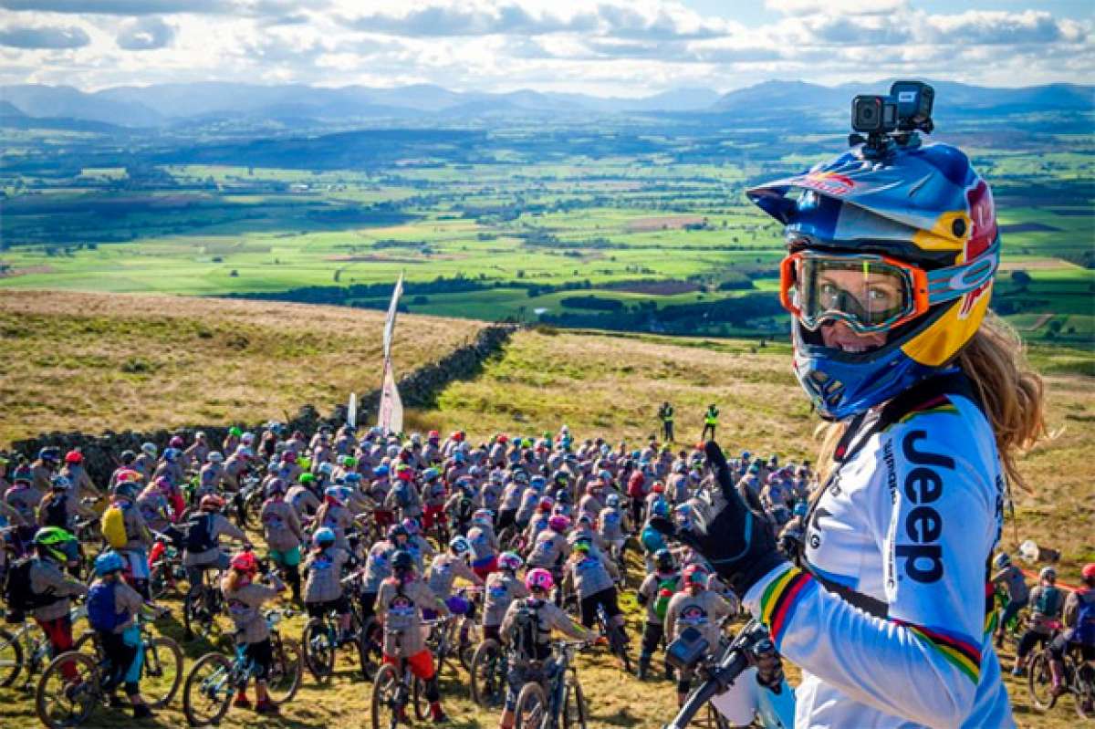 El descenso de Rachel Atherton en la Red Bull Foxhunt 2016