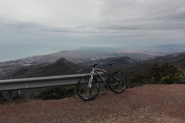 La foto del día en TodoMountainBike: "En la cima del Desierto de Las Palmas"