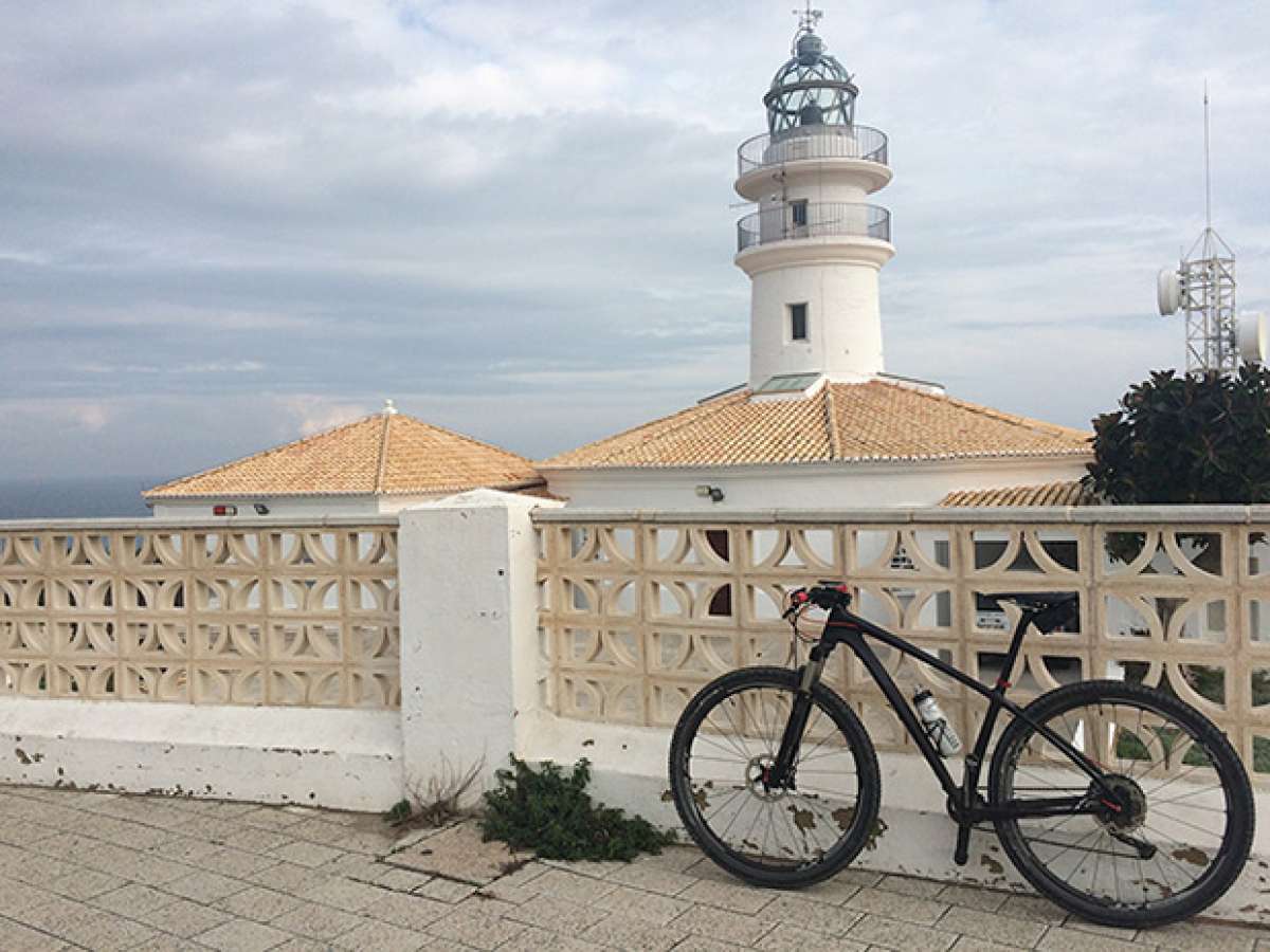 La foto del día en TodoMountainBike: "El Faro de Cullera, Valencia"