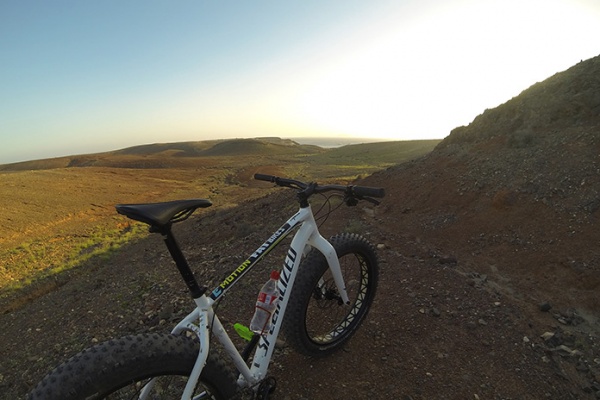 La foto del día en TodoMountainBike: "Fat Bike en Lanzarote"