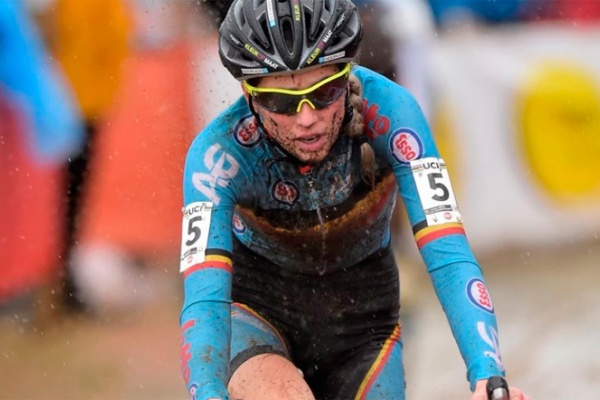 ¿Culpable? Femke Van den Driessche anuncia su retirada sin testificar en la UCI por el caso de dopaje tecnológico