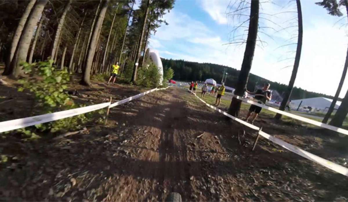 La final del Campeonato del Mundo XC Eliminator 2016 desde la bicicleta de Linda Indergand