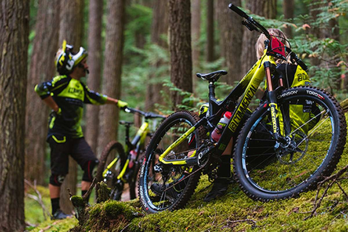 Toda la gama Commencal META de 2016 en acción