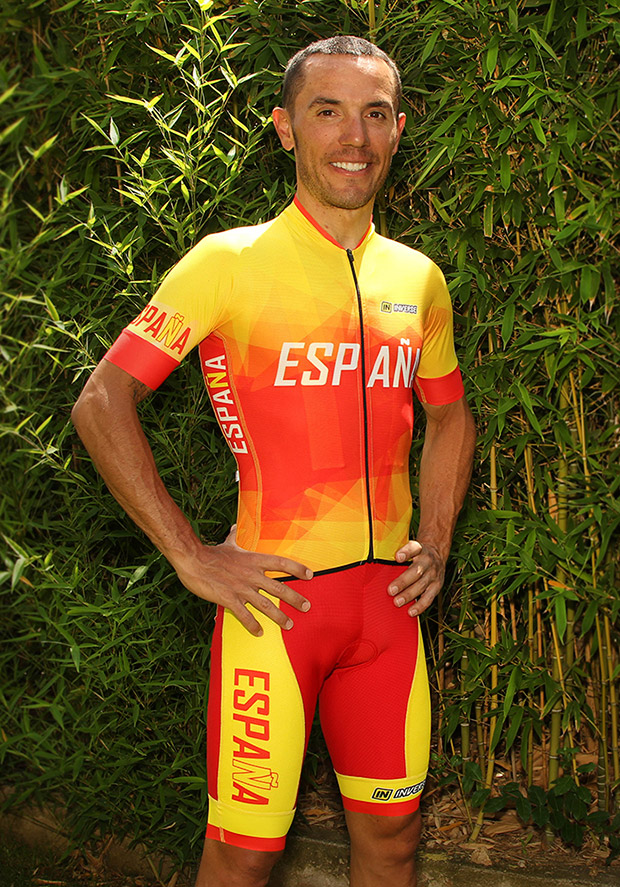 La equipación de la selección española de ciclismo, ya a la venta en