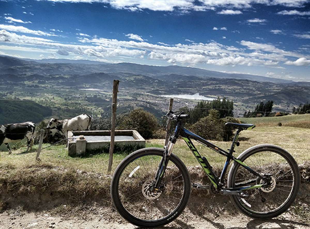 La foto del día en TodoMountainBike: 'El lago Sochagota'