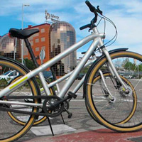 Liberty Seguros, la primera empresa en España que pagará a los empleados que acudan al trabajo en bici