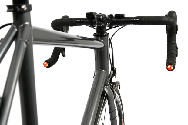 Nueva (y económica) gama de luces de seguridad para deportistas de MSC Bikes