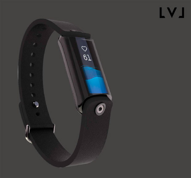 LVL, la primera pulsera que cuantifica de forma precisa el nivel de hidratación de un deportista