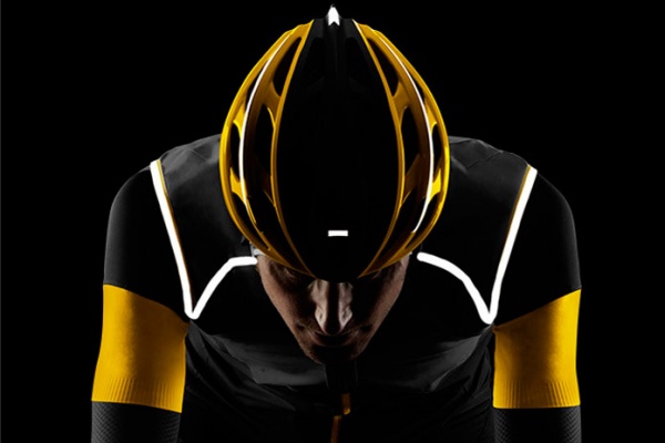 Mavic Vision, equipamiento para ciclistas visible desde el amanecer hasta el anochecer