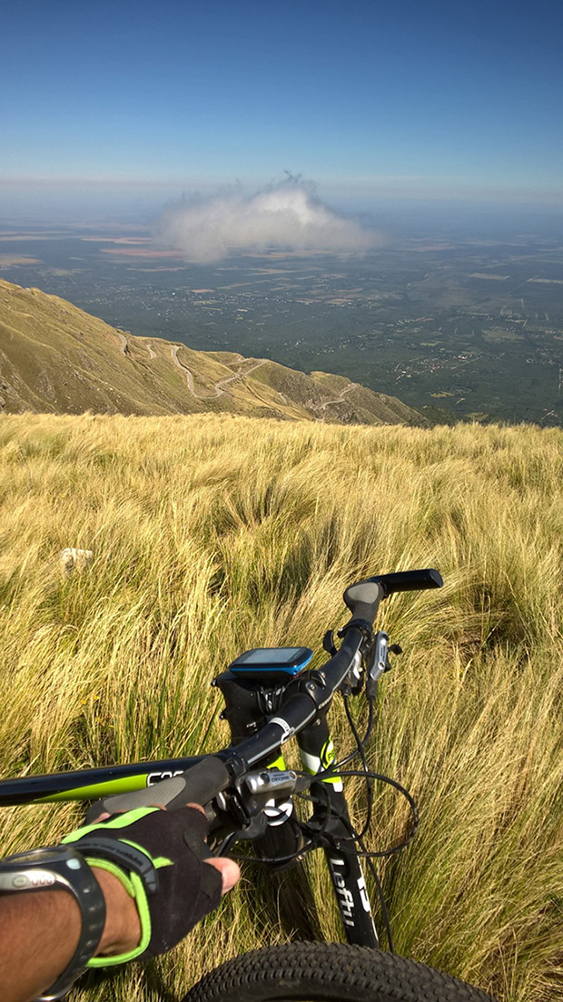 La foto del día en TodoMountainBike: 'A 2.000 metros sobre el nivel del mar'