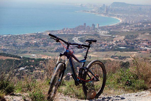La foto del día en TodoMountainBike: "Con vistas a BCN"