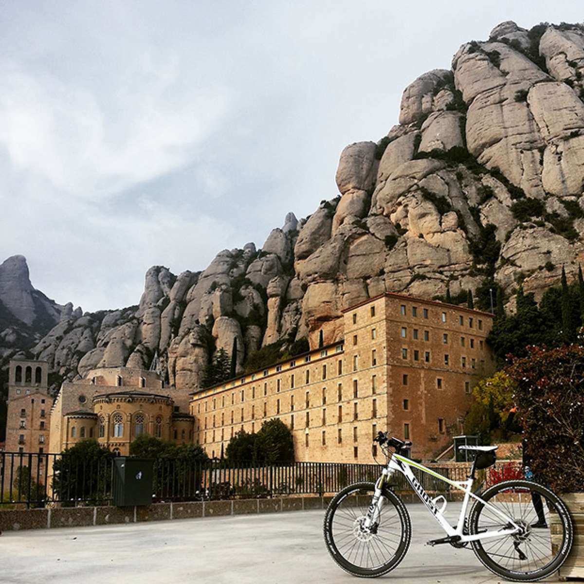 La foto del día en TodoMountainBike: 'La montaña sagrada'