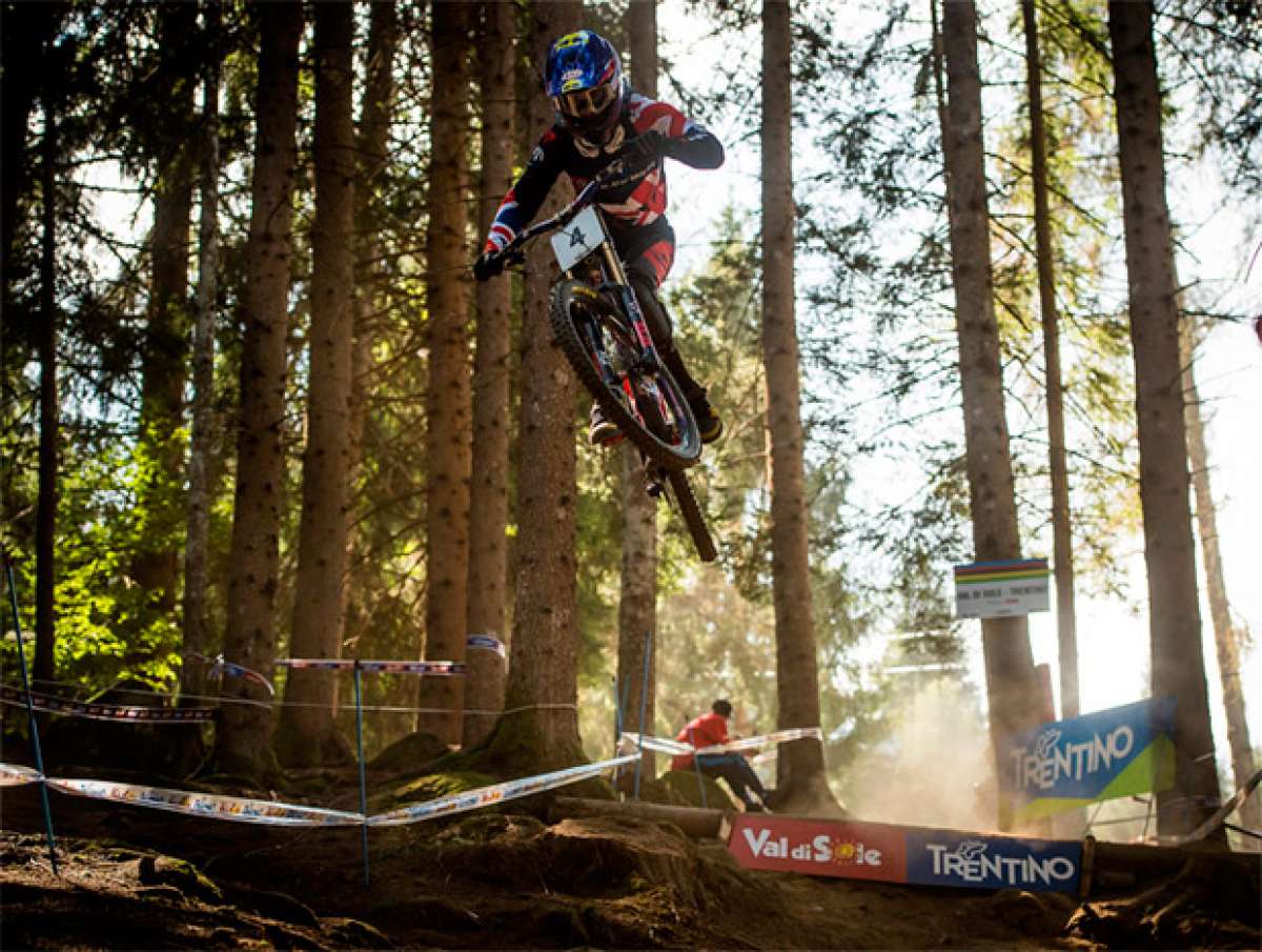 En TodoMountainBike: Campeonato del Mundo DH 2016 de Val di Sole: el día en que Mondraker hizo historia en el Mountain Bike