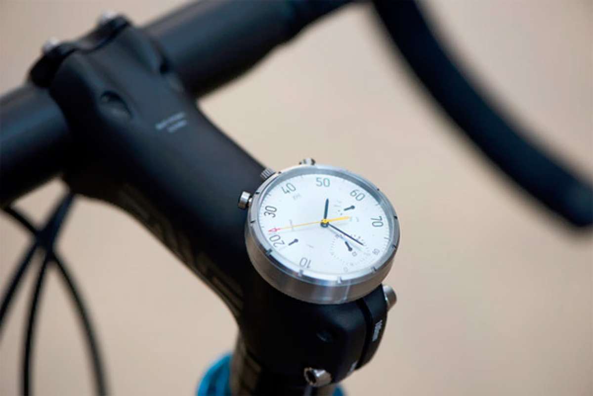En TodoMountainBike: MOSKITO Watch, un elegante reloj de pulsera convertible en ciclocomputador, y viceversa