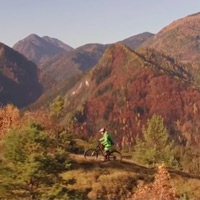 Practicando Mountain Bike en la región de Carintia (Eslovenia)