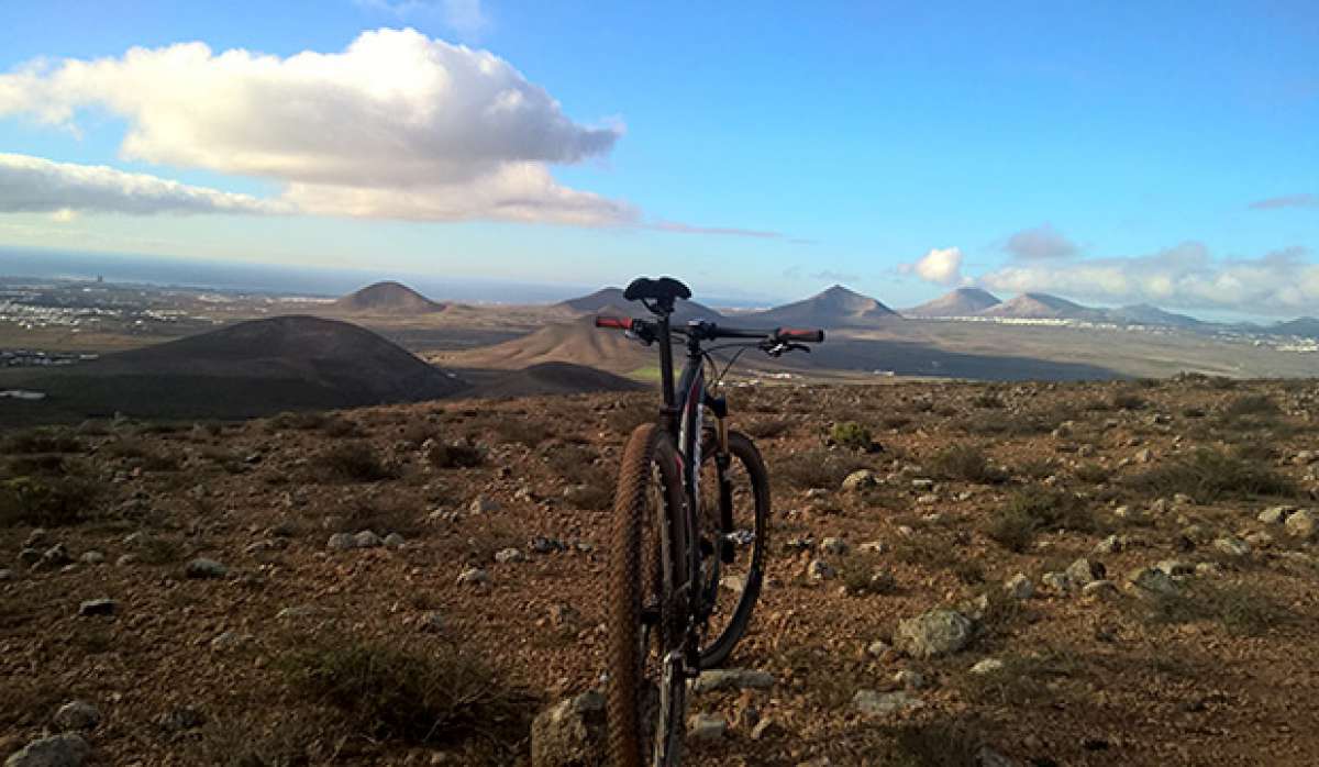 La foto del día en TodoMountainBike: 'Lanzarote, Paraíso MTB'