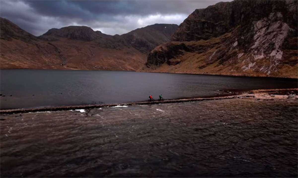 Cruzando Escocia de costa a costa con Matt Hunter, Thomas Vanderham y el nuevo grupo Shimano XT Di2