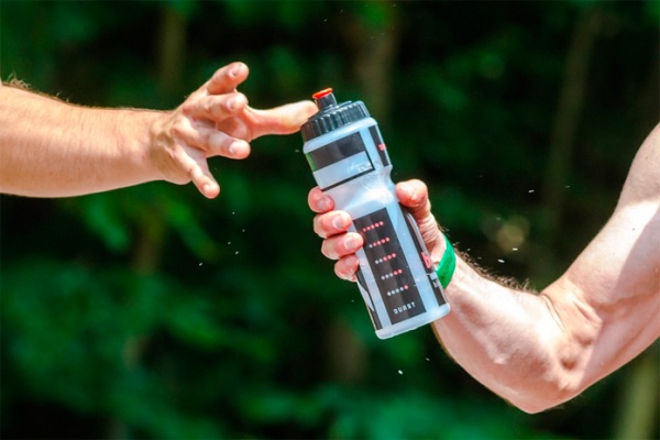 Las consecuencias de un exceso de hidratación o sobrehidratación en el rendimiento físico