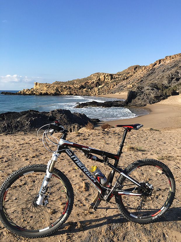 La foto del día en TodoMountainBike: 'Rincón de la Playa de Percheles'