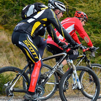 Llevar tres capas en nuestro vestuario ciclista de invierno, ¿Sí o No?