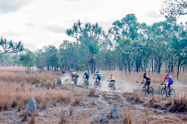 En TodoMountainBike: Cinco pruebas MTB por etapas que hacen del resto un paseo en bicicleta