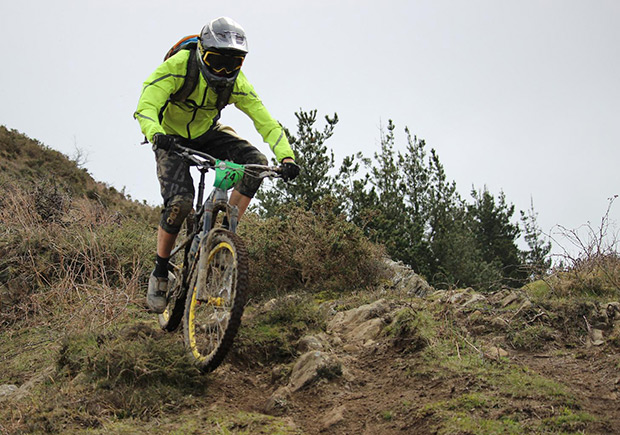 Victoria de José Antonio Díez Arriola en la primera prueba del Open EnduroAstur BTT 2016