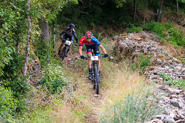 Ramón Sagués y Clàudia Galicia, vencedores de la Quebrantahuesos MTB 2016