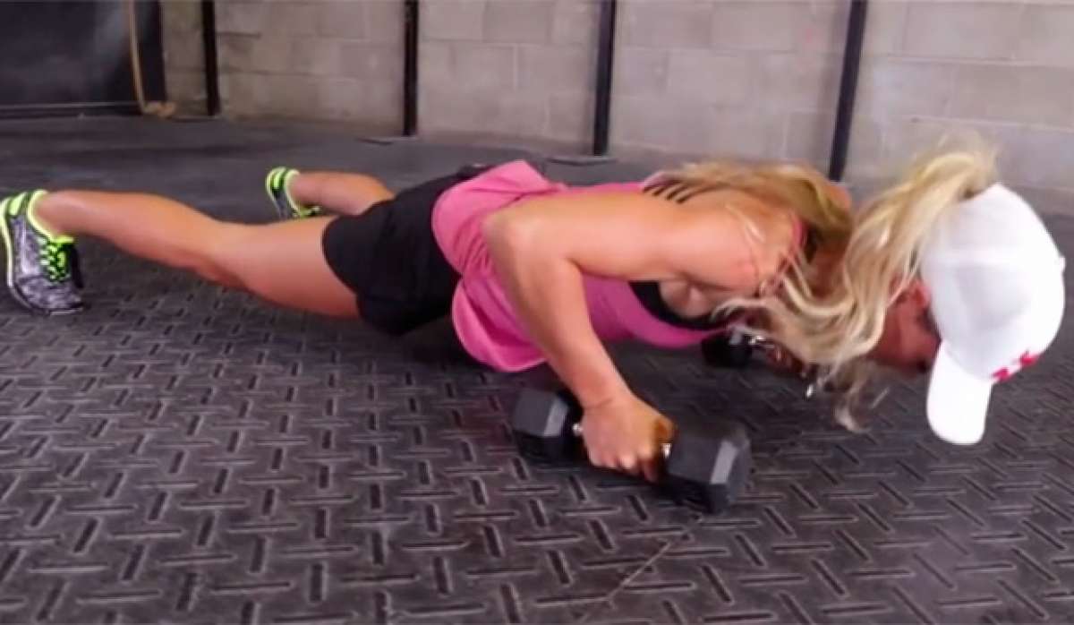 Los cinco ejercicios favoritos de Emily Batty para entrenar el core