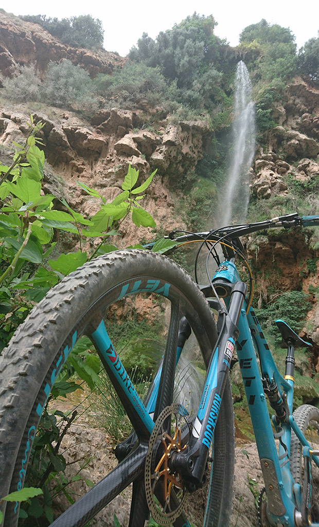 La foto del día en TodoMountainBike: 'Salto de la Novia'