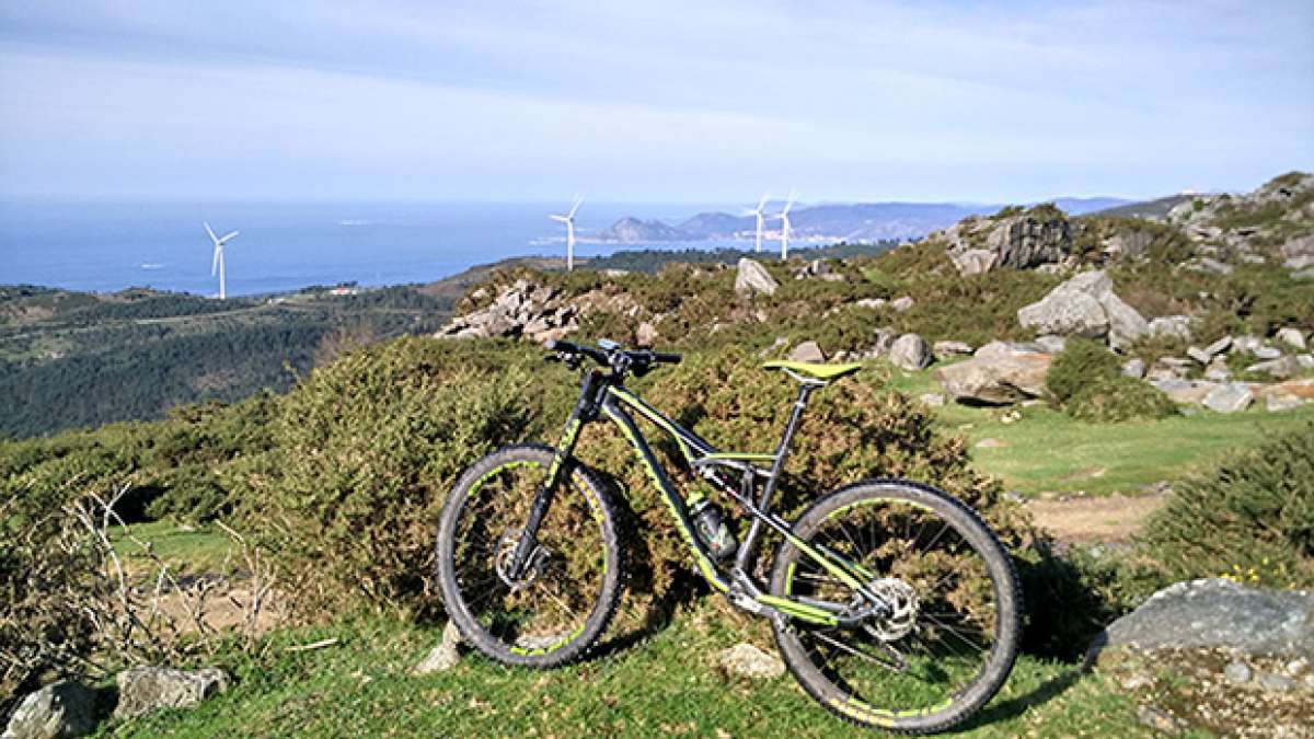 La foto del día en TodoMountainBike: 'Vistas hacia el norte desde la sierra del Barbanza'