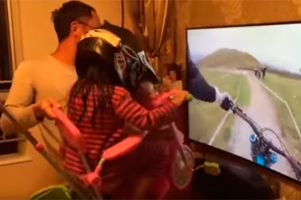 Espectacular simulador virtual (casero) de Mountain Bike