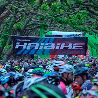 "El Tour de los populares", un avance de la película oficial de Los 10.000 del Soplao 2016