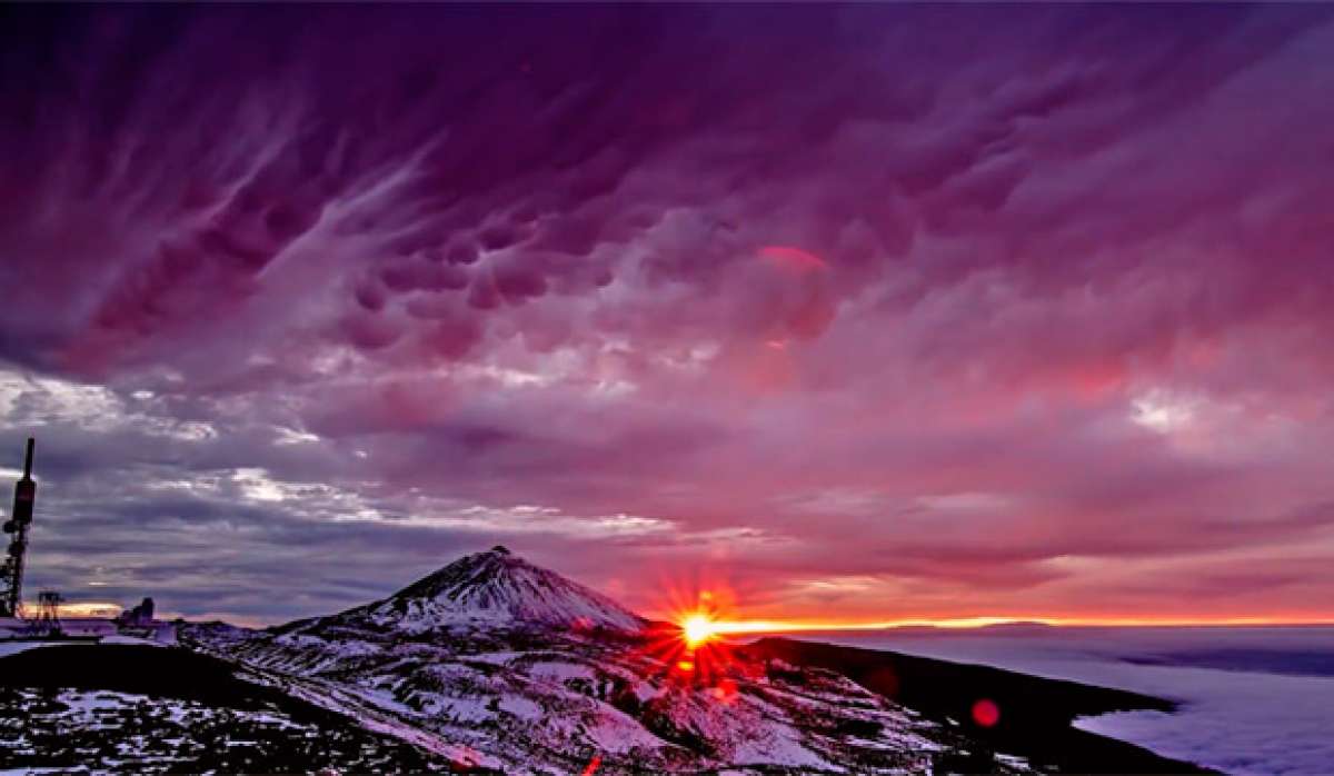 En TodoMountainBike: Espectacular 'Time-Lapse' del Teide: Laboratorio de nubes