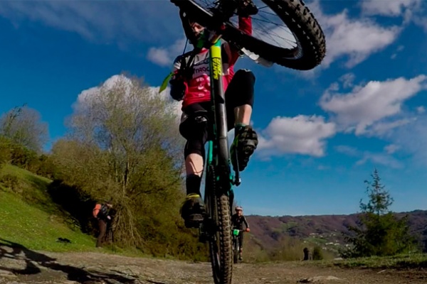 Así fue la primera prueba del Open EnduroAstur BTT 2016 en El Entrego