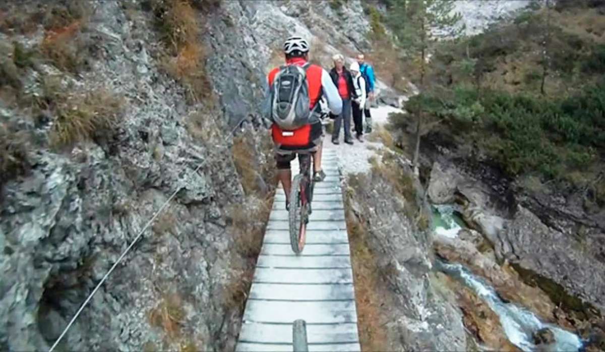 En TodoMountainBike: 12 minutos de caídas practicando Mountain Bike para empezar el año bien prevenidos