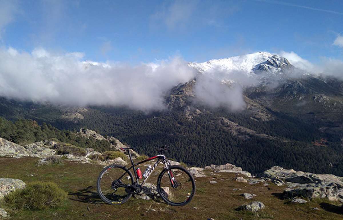 La foto del día en TodoMountainBike: "En bici por la sierra"