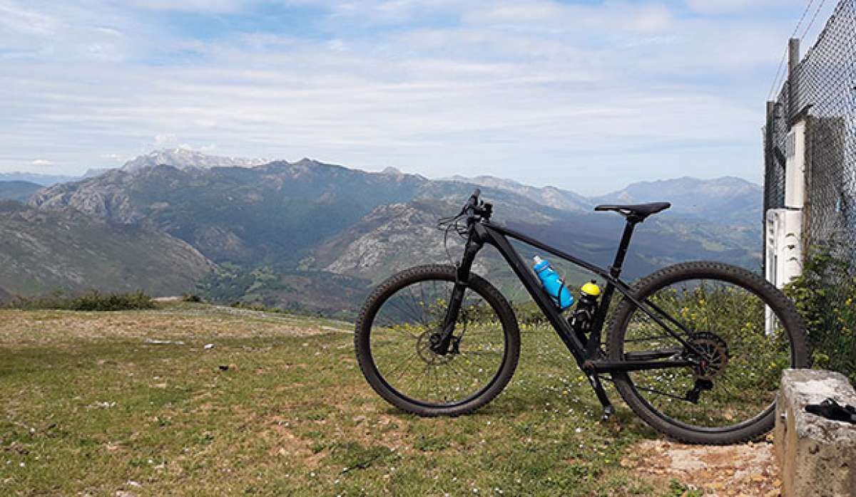 En TodoMountainBike: La foto del día en TodoMountainBike: 'Ascensión al Pico Bon'