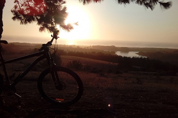 La foto del día en TodoMountainBike: "Atardecer en Cáhuil"