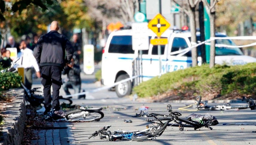 En TodoMountainBike: Nueva York blinda (demasiado tarde) sus carriles bici con bloques de hormigón para evitar más atentados yihadistas