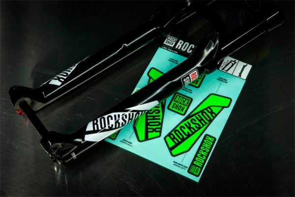 SRAM avisa a los consumidores: aumentan las ventas online de horquillas RockShox no genuinas