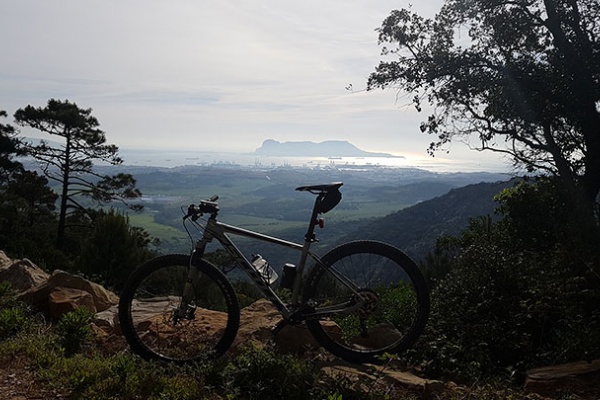 La foto del día en TodoMountainBike: "Bahía de Algeciras"