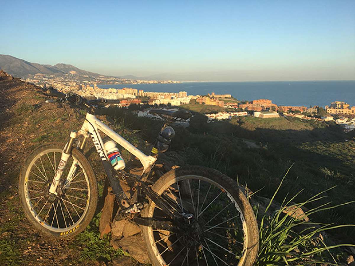 En TodoMountainBike: La foto del día en TodoMountainBike: 'Bahía de Fuengirola'