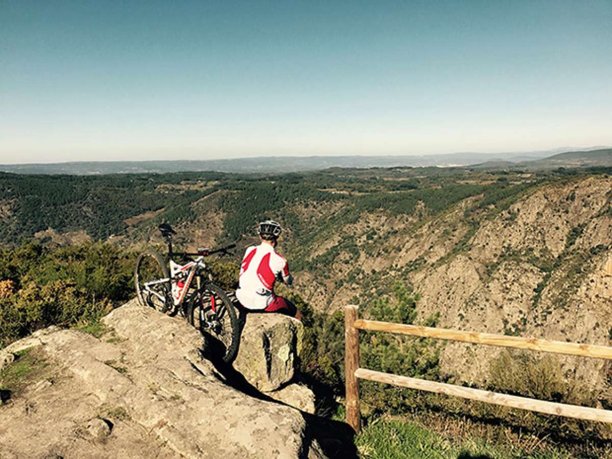 En TodoMountainBike: La foto del día en TodoMountainBike: 'Los balcones de Madrid'