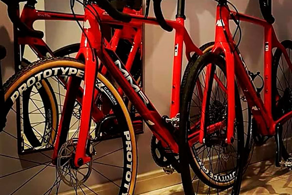 Robadas las bicicletas de David Valero en una prueba de CX de La Garriga (Barcelona)