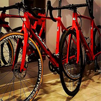 Robadas las bicicletas de David Valero en una prueba de CX de La Garriga (Barcelona)