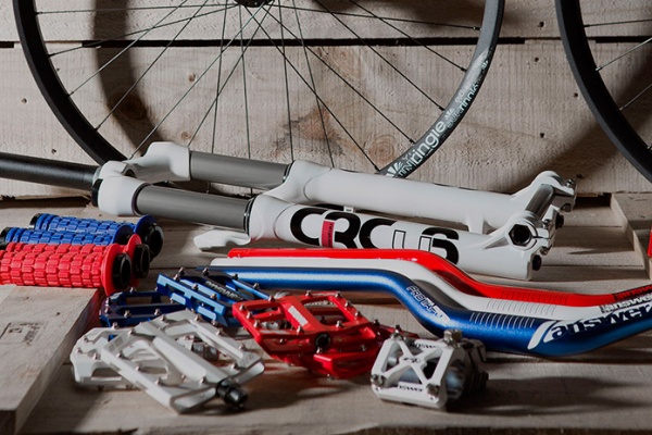 Cambios en la distribución del grupo Hayes en España, Andorra y Portugal: adiós a Alpcross y bienvenida a Biketrading