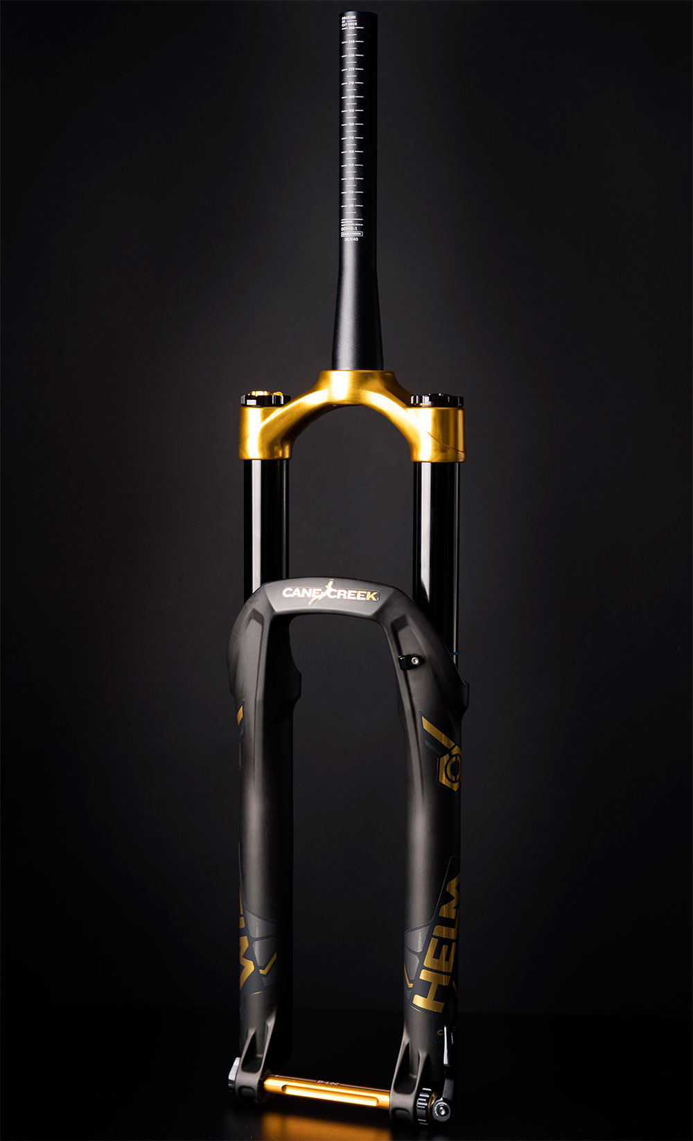 En TodoMountainBike: Edición limitada en color negro y dorado para la horquilla Cane Creek Helm